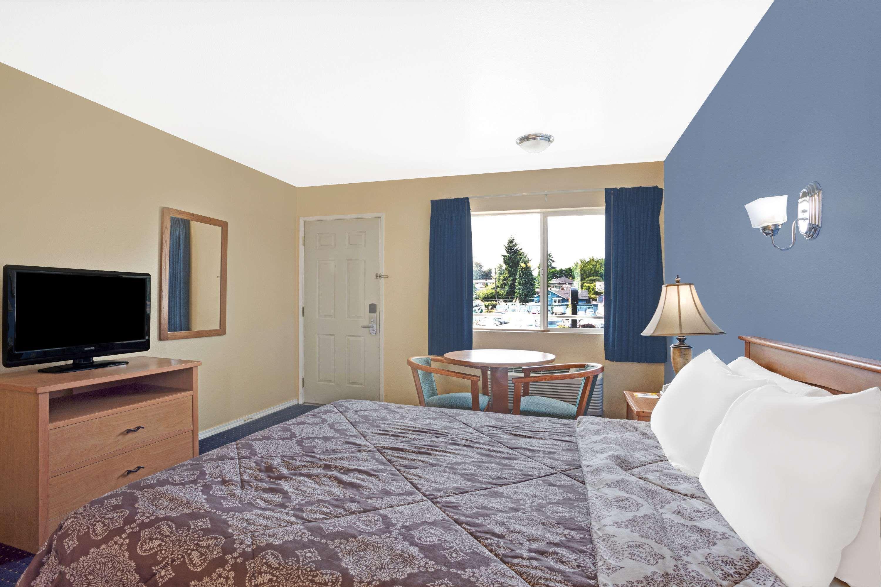 Days Inn By Wyndham Seattle North Of Downtown Extérieur photo